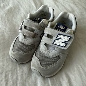New Balance Kids Light Gray Velcro Sneakers with Navy 'N' Accent